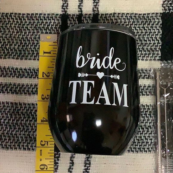 Team bride black insulated wine tumbler - Picture 7 of 7